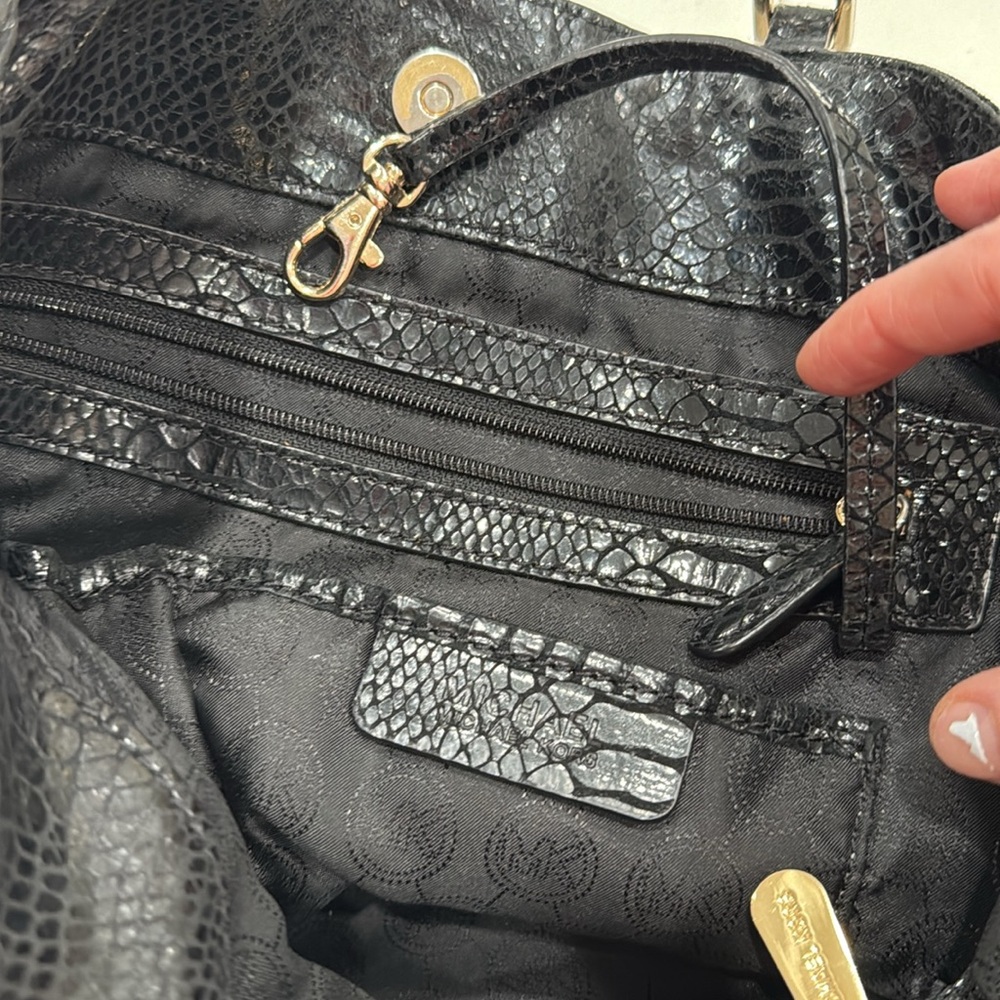 Michael Kors Black and Gold croc tote - Picture 7 of 10
